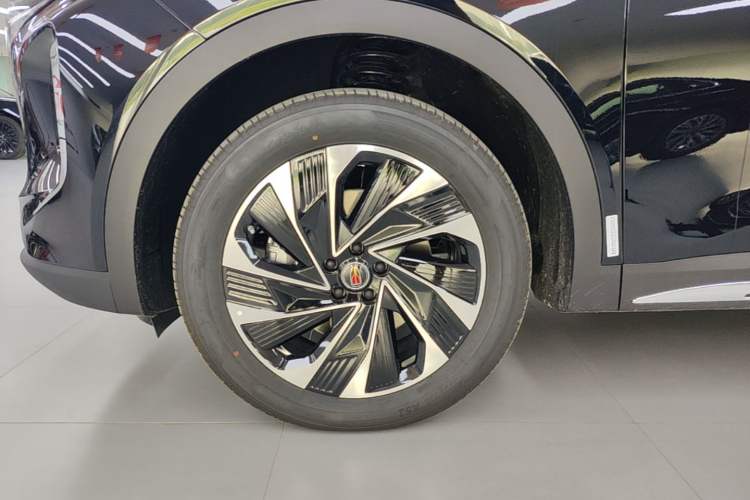 Used Hongqi HS7 PHEV 2025 Model 2.0T PHEV Two-Wheel Drive Qi Xiang Edition 6-Seater Left Front Wheel Hub