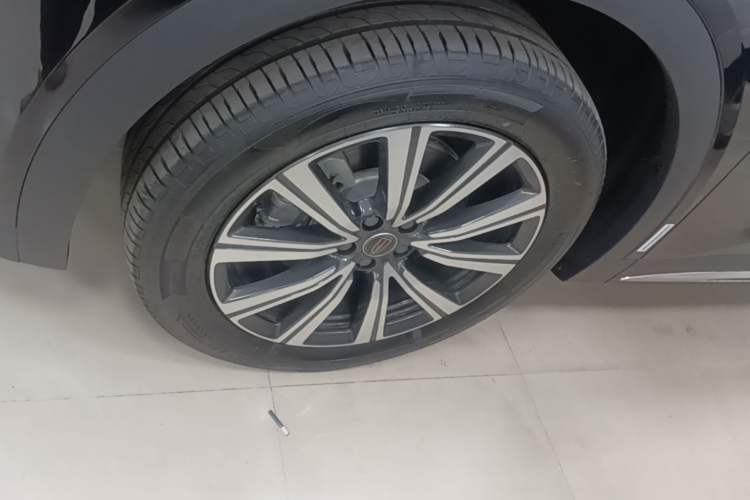 Used Hongqi HS7 PHEV 2025 Model 2.0T PHEV Four-Wheel Drive 2 Million Units Commemorative Edition 6-Seater Left Front Wheel Hub