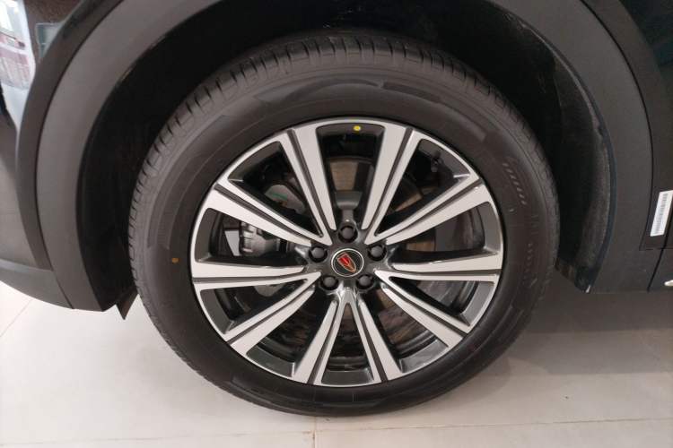 Used Hongqi HS7 PHEV 2025 Model 2.0T PHEV Four-Wheel Drive 2 Million Units Commemorative Edition 6-Seater Left Front Wheel Hub