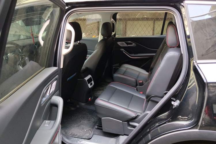 Used Hongqi HS7 PHEV 2025 Model 2.0T PHEV Four-Wheel Drive 2 Million Units Commemorative Edition 6-Seater Left Rear Seat