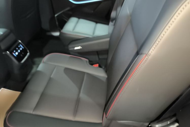 Used Hongqi HS7 PHEV 2025 Model 2.0T PHEV Two-Wheel Drive Qi Xiang Edition 6-Seater Left Rear Seat