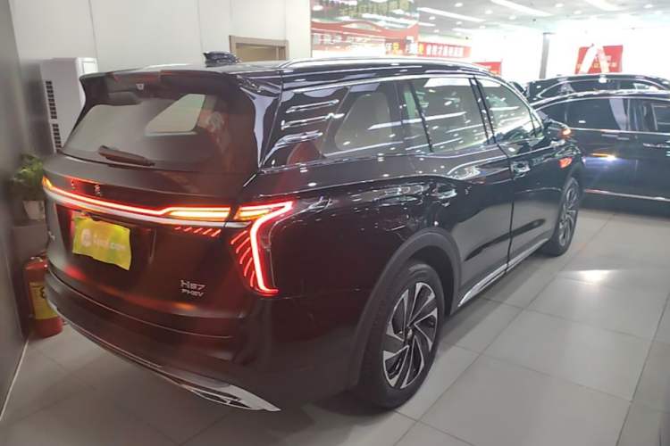 Used Hongqi HS7 PHEV 2025 Model 2.0T PHEV Two-Wheel Drive Qi Xiang Edition 6-Seater Rear Right 45 Deg