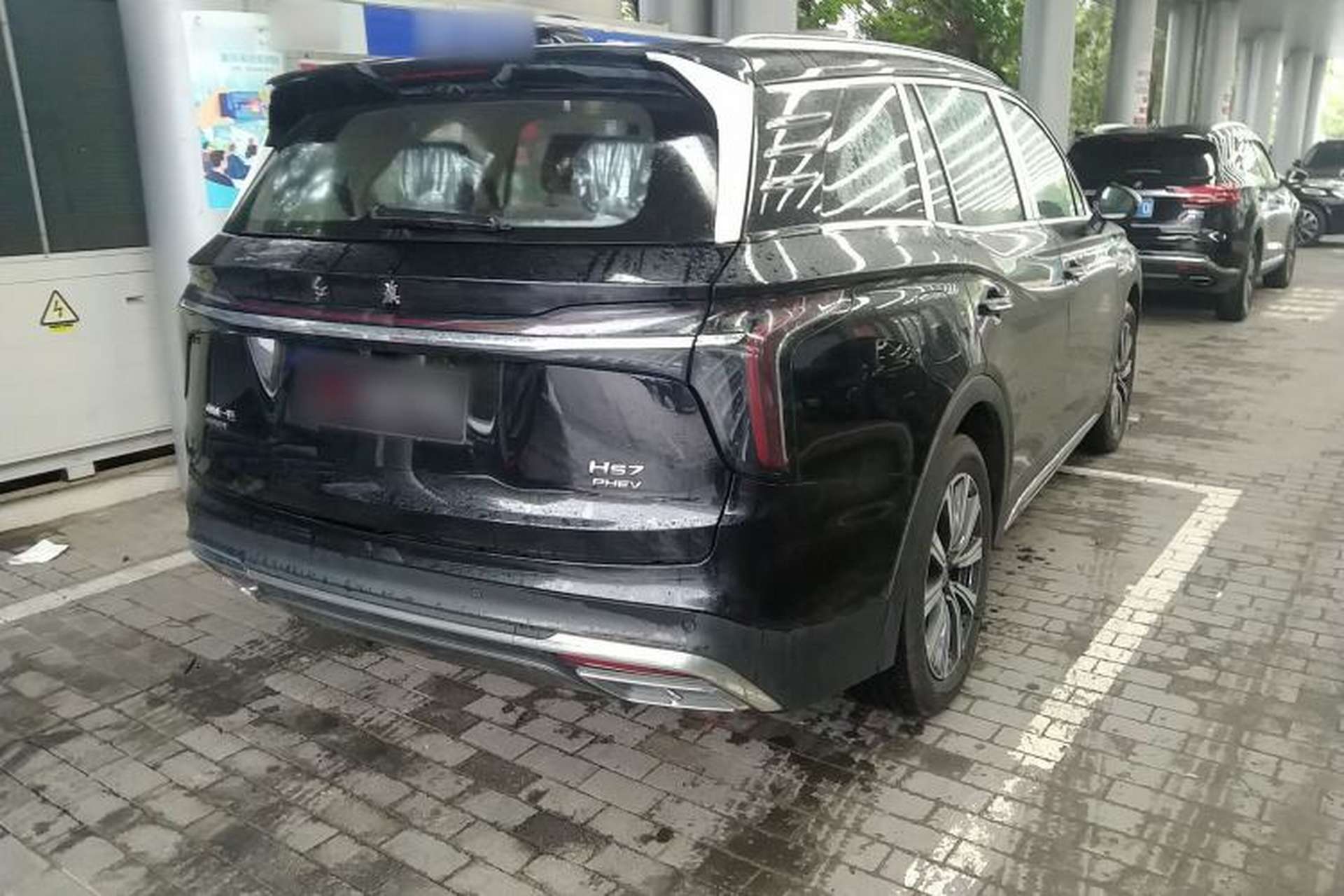 Used Hongqi HS7 PHEV 2025 Model 2.0T PHEV Four-Wheel Drive 2 Millionth Anniversary Edition—7 Seats Rear Right 45 Deg