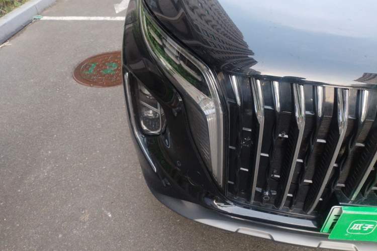 Used Hongqi HS7 PHEV 2025 Model 2.0T PHEV Four-Wheel Drive 2 Million Units Commemorative Edition 6-Seater Right Front Headlight