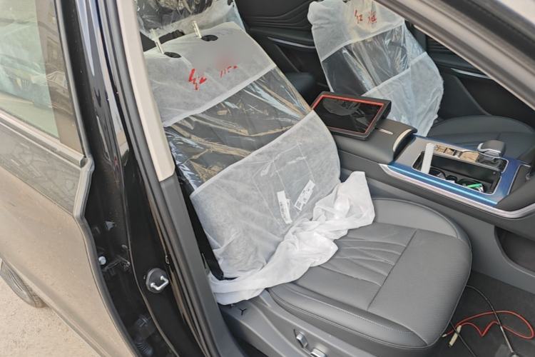 Used Hongqi HS7 PHEV 2025 Model 2.0T PHEV Two-Wheel Drive Qi Xiang Edition 7-Seater Right Front Seat