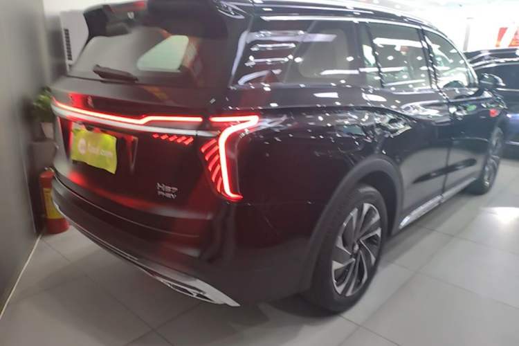 Used Hongqi HS7 PHEV 2025 Model 2.0T PHEV Two-Wheel Drive Qi Xiang Edition 6-Seater Right Rear Taillight