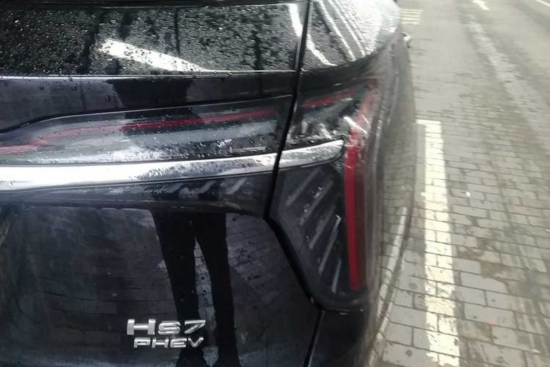 Used Hongqi HS7 PHEV 2025 Model 2.0T PHEV Four-Wheel Drive 2 Millionth Anniversary Edition—7 Seats Right Rear Taillight