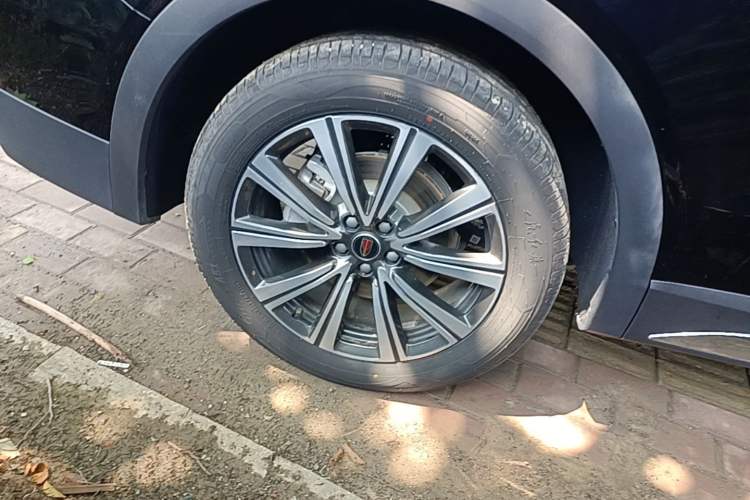 Used Hongqi HS7 PHEV 2025 Model 2.0T PHEV Four-Wheel Drive 2 Million Units Commemorative Edition 6-Seater Right Rear Wheel Hub