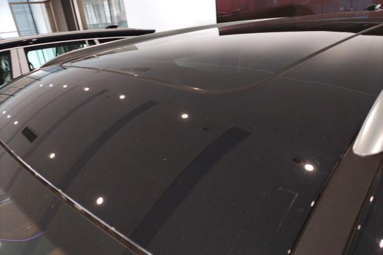 Used Hongqi HS7 PHEV 2025 Model 2.0T PHEV Four-Wheel Drive 2 Million Units Commemorative Edition 6-Seater Roof