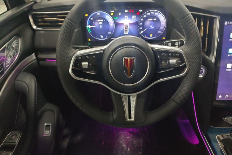 Used Hongqi HS7 PHEV 2025 Model 2.0T PHEV Two-Wheel Drive Qi Xiang Edition 7-Seater Steering Wheel