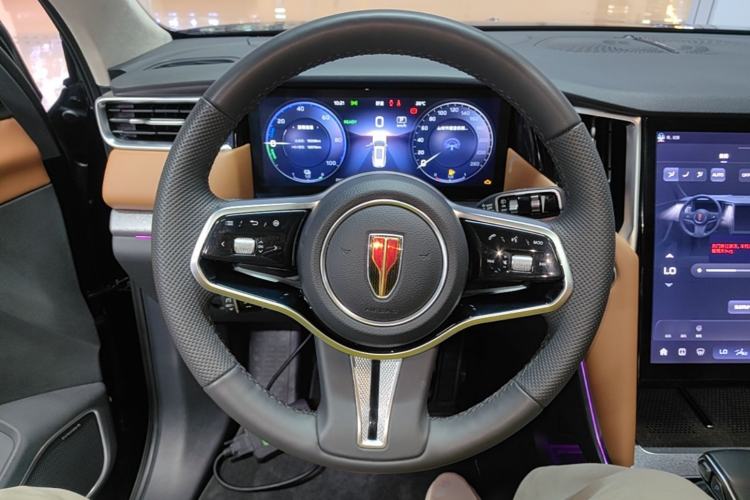 Used Hongqi HS7 PHEV 2025 Model 2.0T PHEV Four-Wheel Drive 2 Million Units Commemorative Edition 6-Seater Steering Wheel