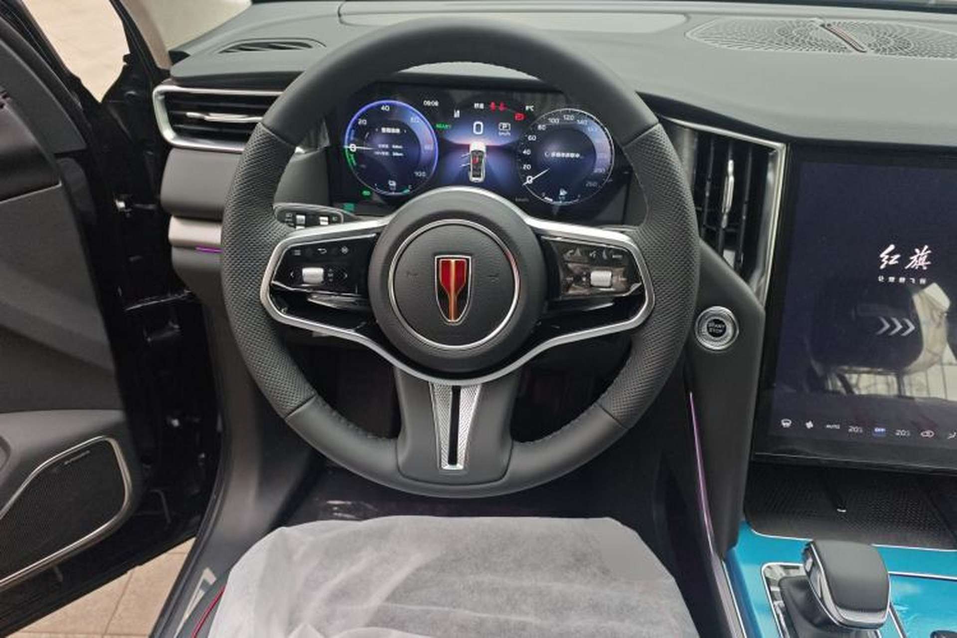 Used Hongqi HS7 PHEV 2025 Model 2.0T PHEV Four-Wheel Drive 2 Million Units Commemorative Edition 6-Seater Steering Wheel