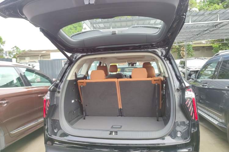 Used Hongqi HS7 PHEV 2025 Model 2.0T PHEV Four-Wheel Drive 2 Million Units Commemorative Edition 6-Seater Trunk
