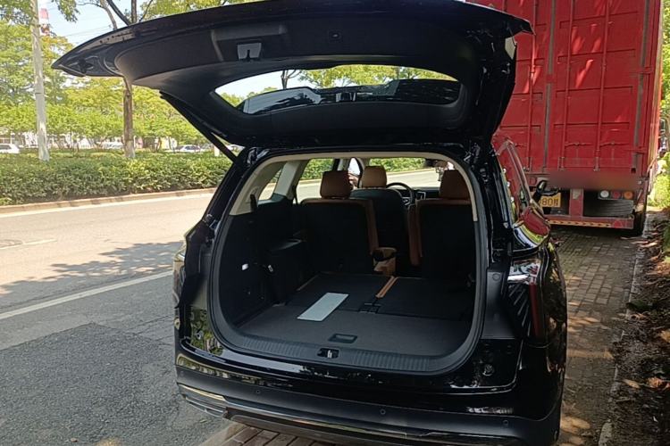Used Hongqi HS7 PHEV 2025 Model 2.0T PHEV Four-Wheel Drive 2 Million Units Commemorative Edition 6-Seater Trunk