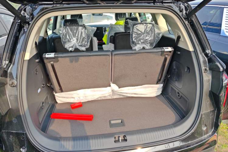 Used Hongqi HS7 PHEV 2025 Model 2.0T PHEV Two-Wheel Drive Qi Xiang Edition 6-Seater Trunk