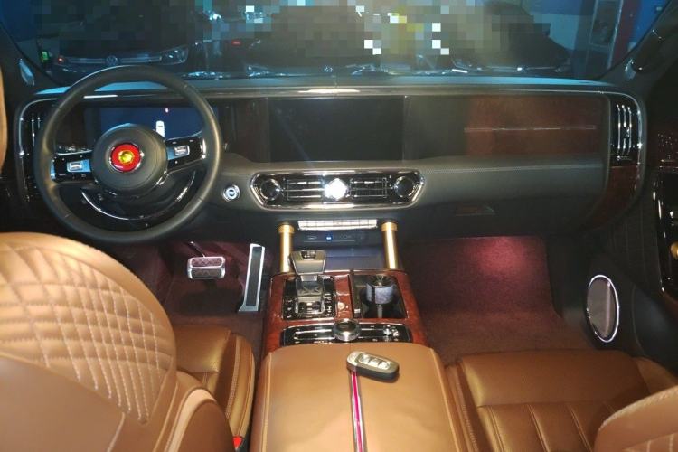 Used Hongqi LS7 2022 4.0T Prestige Flagship Edition 4 Seats Center Console
