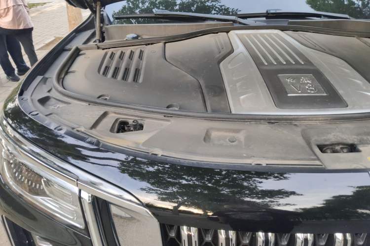 Used Hongqi LS7 2022 4.0T Elegant Flagship Edition 6 Seats Engine Bay Right