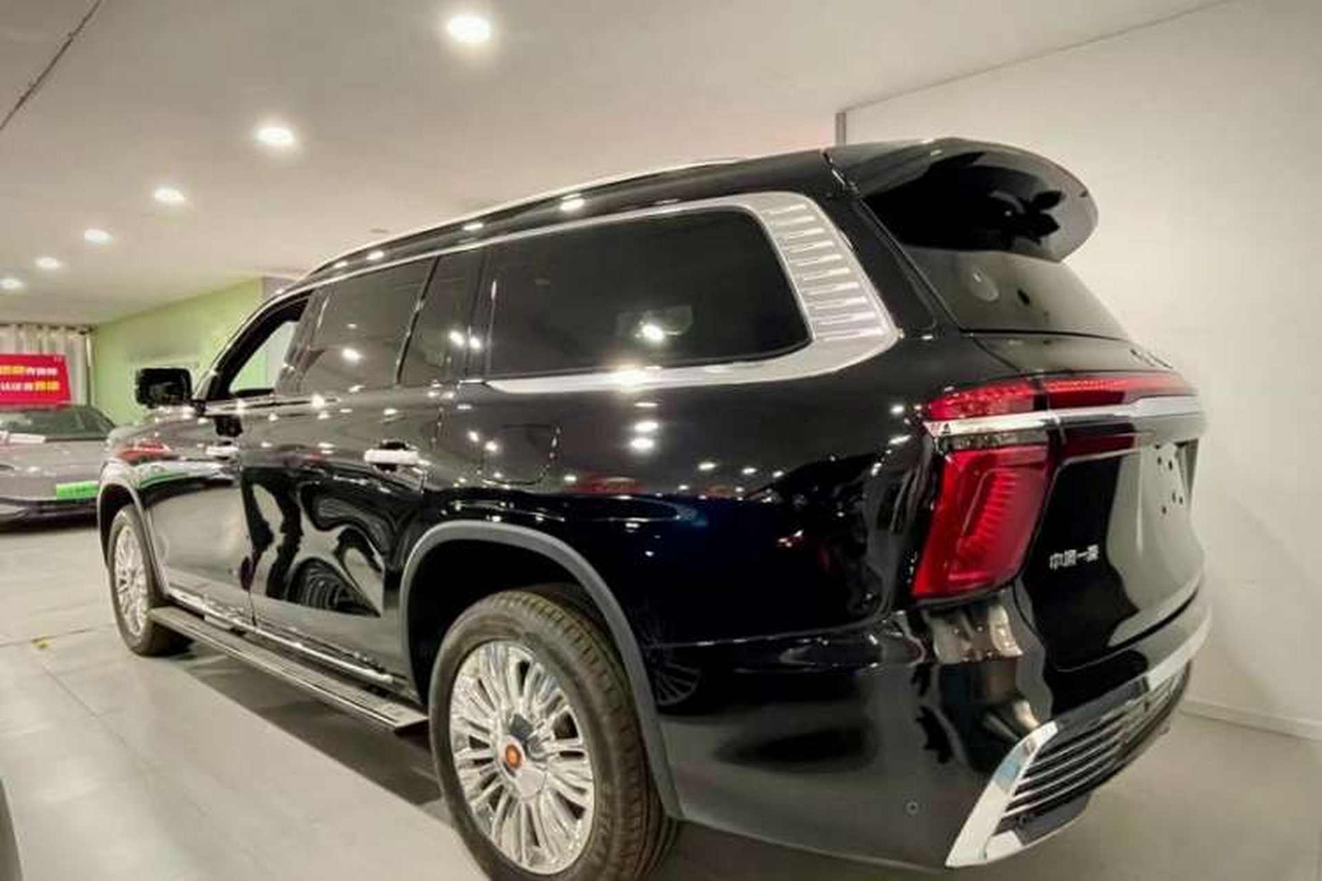 Used Hongqi LS7 2022 4.0T Elegant Flagship Edition 6 Seats Exterior 3