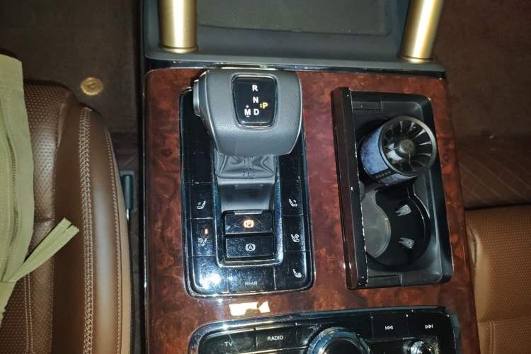 Used Hongqi LS7 2022 4.0T Prestige Flagship Edition 4 Seats Gear Lever