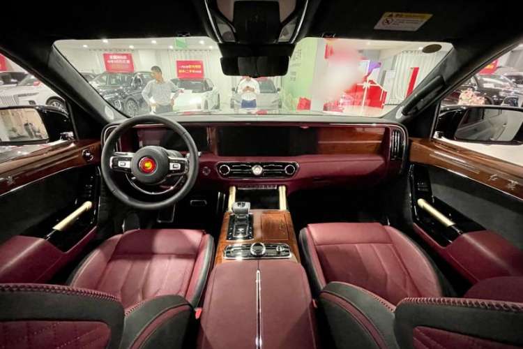 Used Hongqi LS7 2022 4.0T Elegant Flagship Edition 6 Seats Interior 1