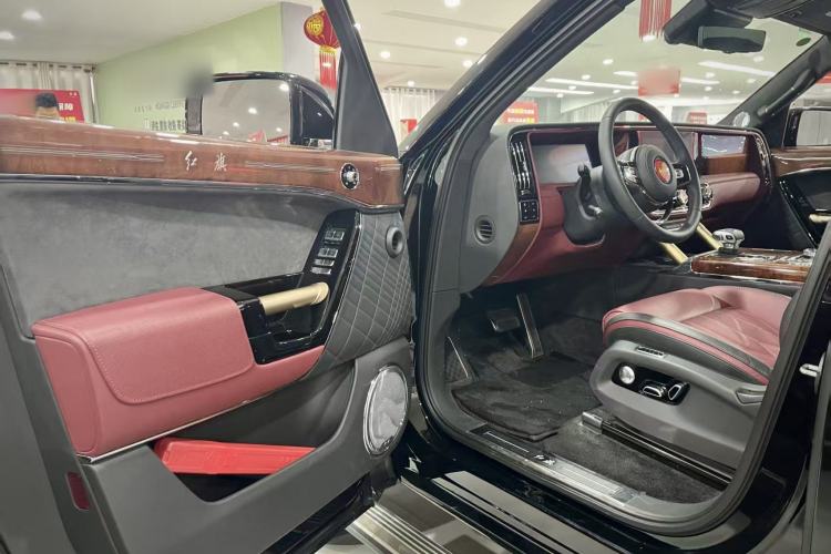 Used Hongqi LS7 2022 4.0T Elegant Flagship Edition 6 Seats Interior 4