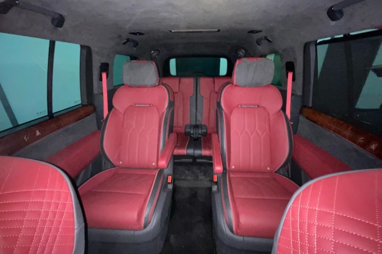 Used Hongqi LS7 2022 4.0T Elegant Flagship Edition 6 Seats Interior 6