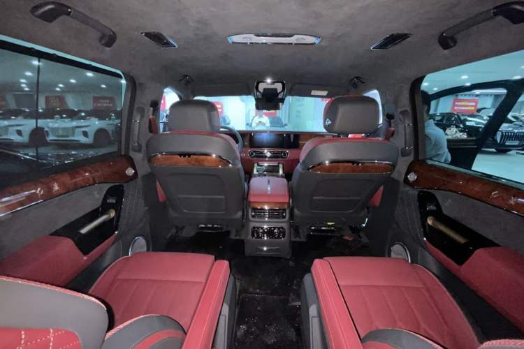 Used Hongqi LS7 2022 4.0T Elegant Flagship Edition 6 Seats Interior 6