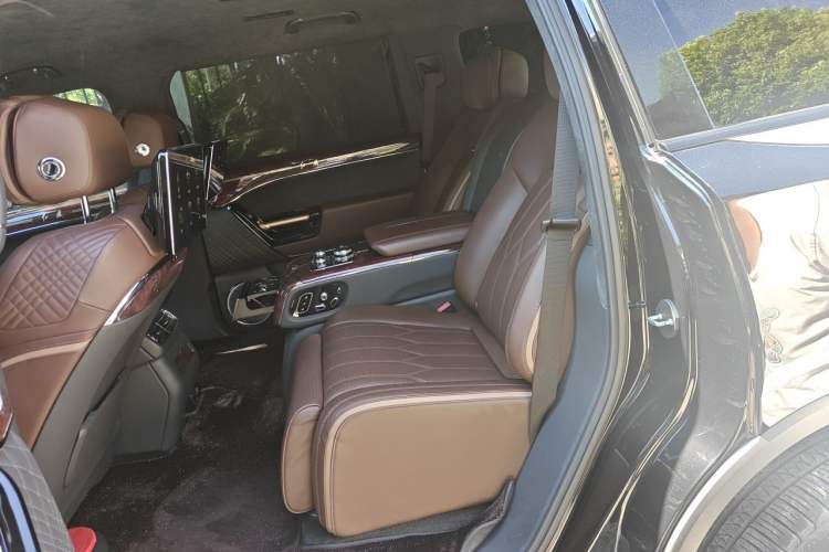 Used Hongqi LS7 2022 4.0T Prestige Flagship Edition 4 Seats Left Rear Seat