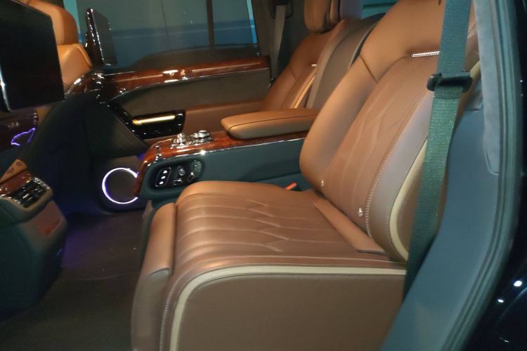 Used Hongqi LS7 2022 4.0T Prestige Flagship Edition 4 Seats Left Rear Seat
