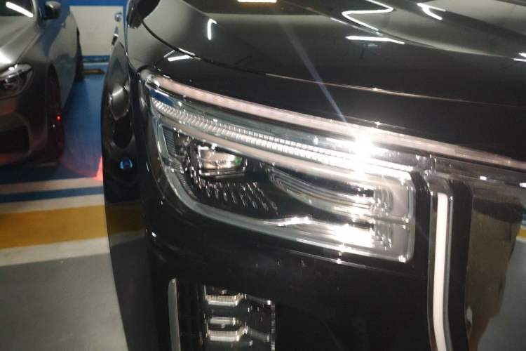 Used Hongqi LS7 2022 4.0T Prestige Flagship Edition 4 Seats Right Front Headlight