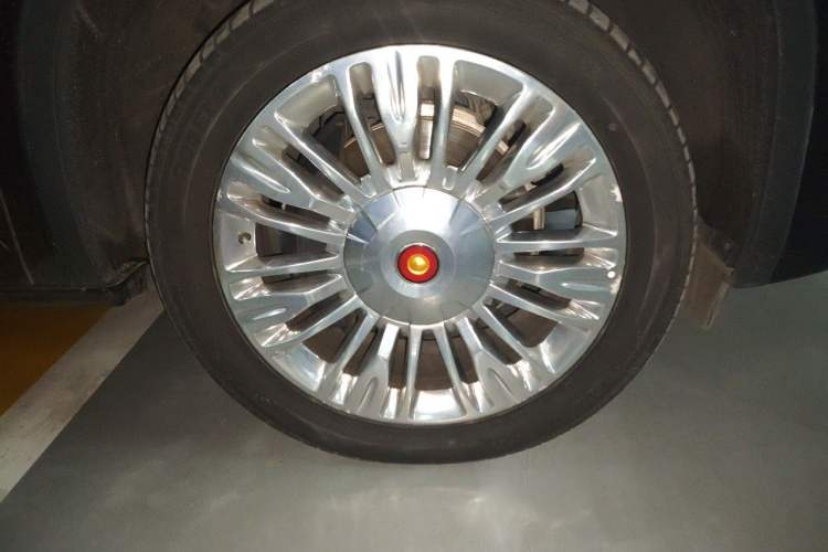 Used Hongqi LS7 2022 4.0T Prestige Flagship Edition 4 Seats Right Front Wheel Hub