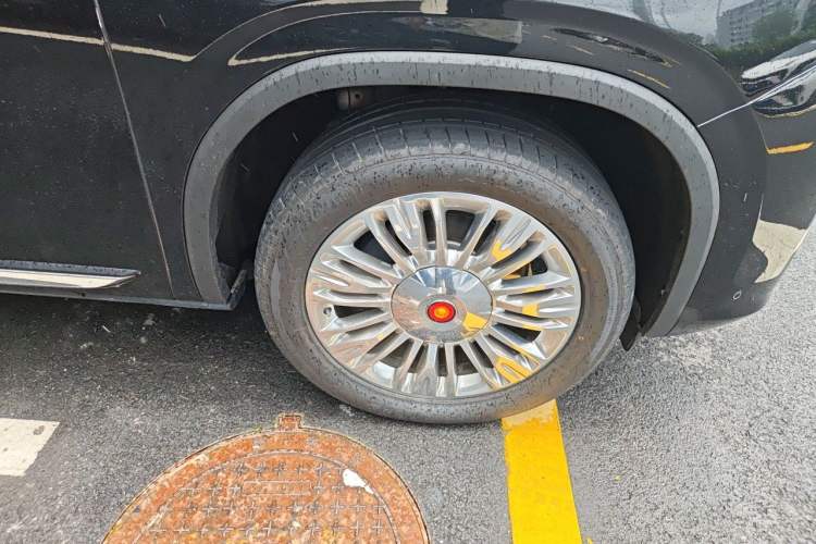 Used Hongqi LS7 2022 4.0T Prestige Flagship Edition 4 Seats Right Front Wheel Hub