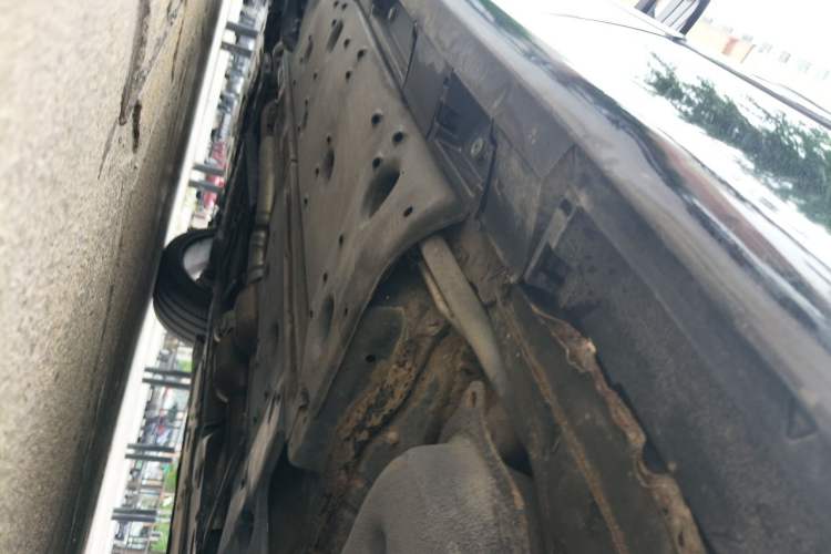 Used Hongqi Shengshi 2009 3.0L Luxury Model Chassis Rear Left