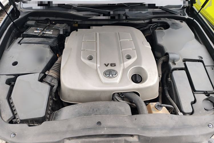 Used Hongqi Shengshi 2009 3.0L Luxury Model Engine Bay