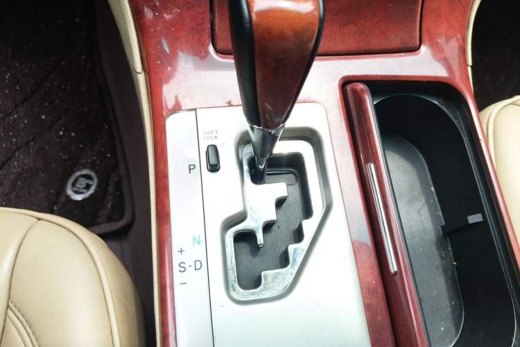 Used Hongqi Shengshi 2009 3.0L Luxury Model Gear Lever