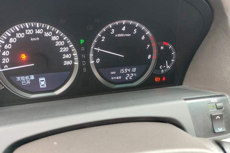 Used Hongqi Shengshi 2009 3.0L Luxury Model Odometer Close Up