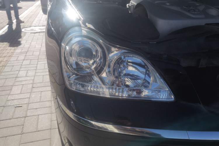 Used Hongqi Shengshi 2009 3.0L Luxury Model Right Front Headlight