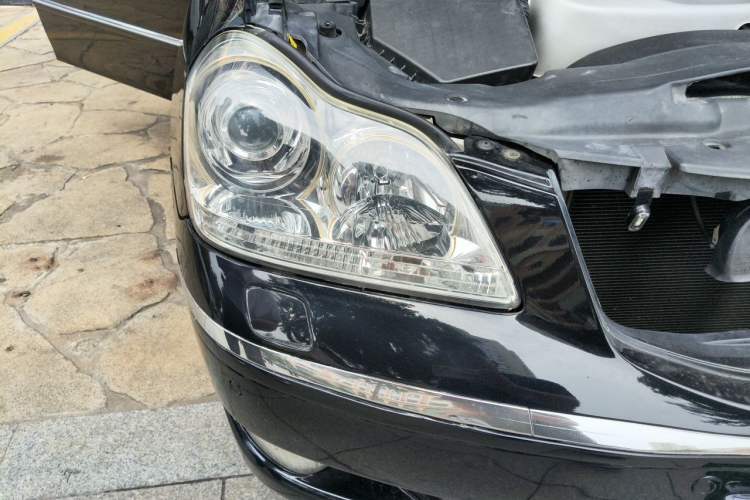 Used Hongqi Shengshi 2009 3.0L Luxury Model Right Front Headlight
