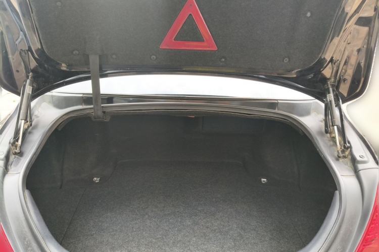 Used Hongqi Shengshi 2009 3.0L Luxury Model Trunk