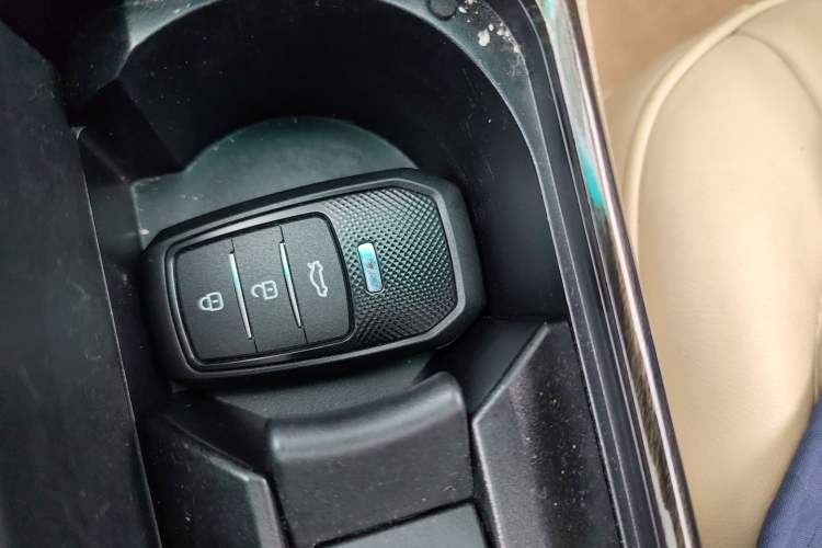 Used Hongqi Shengshi 2009 3.0L Luxury Model Vehicle Key