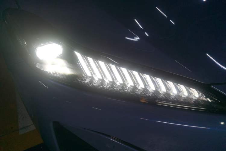 Used Hongqi Tiangong 05 2025 750 Smart Selection Right Front Headlight