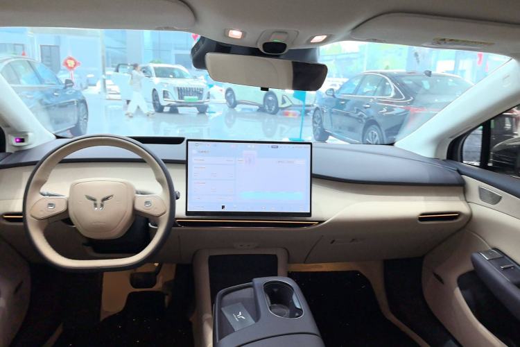Used Hongqi Tiangong 05 2025 550 Smart Selection Center Console