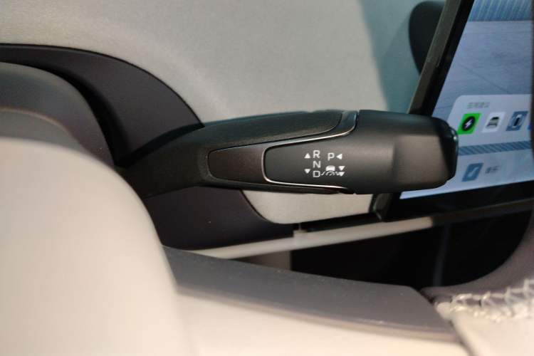 Used Hongqi Tiangong 05 2025 550 Smart Selection Gear Lever