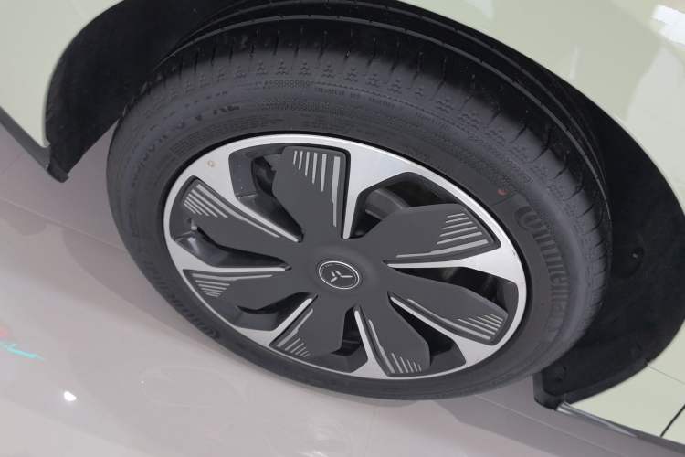 Used Hongqi Tiangong 05 2025 550 Smart Selection Right Rear Wheel Hub