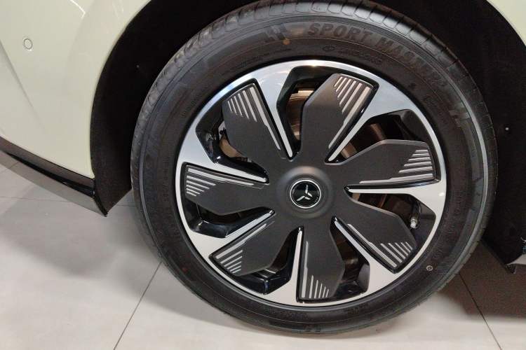 Used Hongqi Tiangong 05 2025 550 Smart Selection Right Rear Wheel Hub