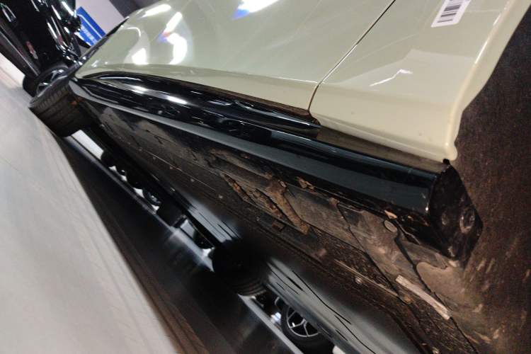 Used Hongqi Tiangong 05 2025 550 Smart Selection Right Side Sill