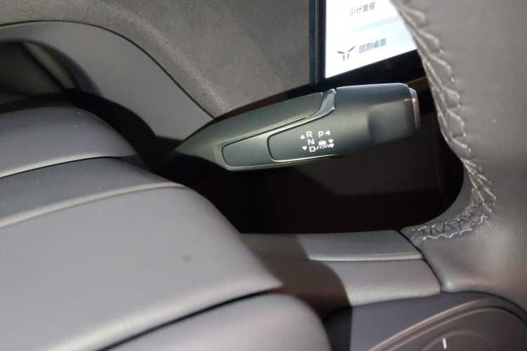 Used Hongqi Tiangong 05 2025 550 Smart Selection Gear Lever