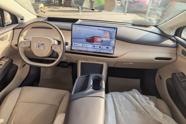 Used Hongqi Tiangong 05 2025 550 Smart Selection Interior 2