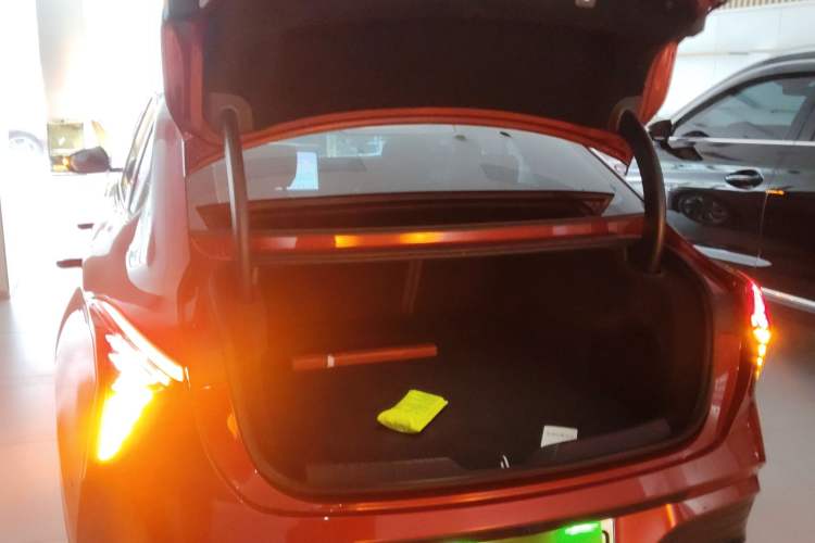 Used Hongqi Tiangong 05 2025 550 Smart Selection Trunk