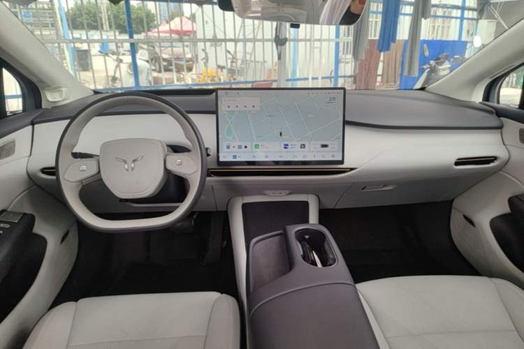 Used Hongqi Tiangong 05 2025 550 Smart Selection Center Console